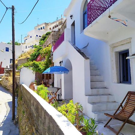 Traditional Family House, Ground Floor With Yard Koronos Экстерьер фото