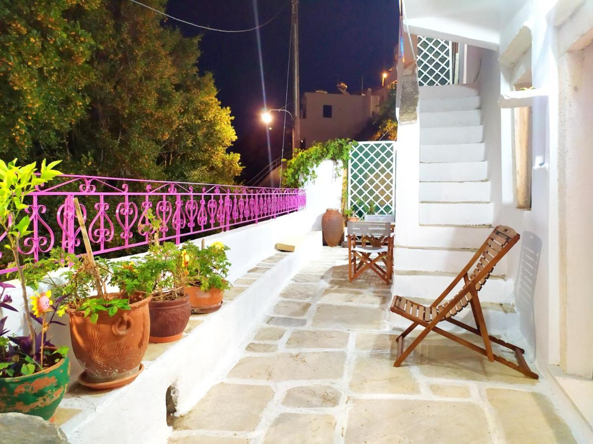 Traditional Family House, Ground Floor With Yard Koronos Экстерьер фото